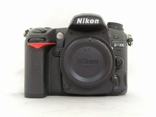 Cámara Nikon D7000 DSLR APS-C, 2 diales de comando, visor óptico