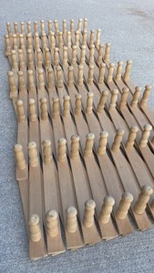 Vintage Wooden Peg Accordion Expanding Rack with 87 Pegs XL