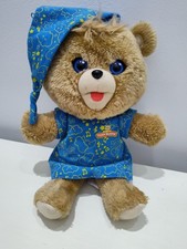 Teddy Ruxpin Hug and Sing Stuffed Bear in Nightshirt  Cap 2018 Not Working