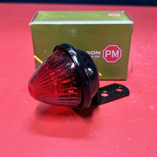 PM Red Clearance Light Cone Beehive Shape V110R 12 V Angle Bracket Peterson USA - Bild 2 von 5