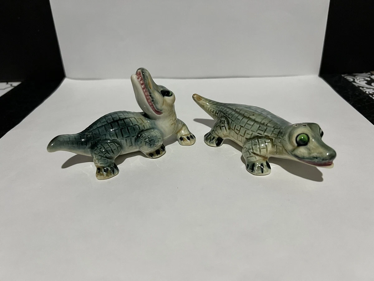 Alligator Crocodile Salt Pepper Shakers Set Vintage Green