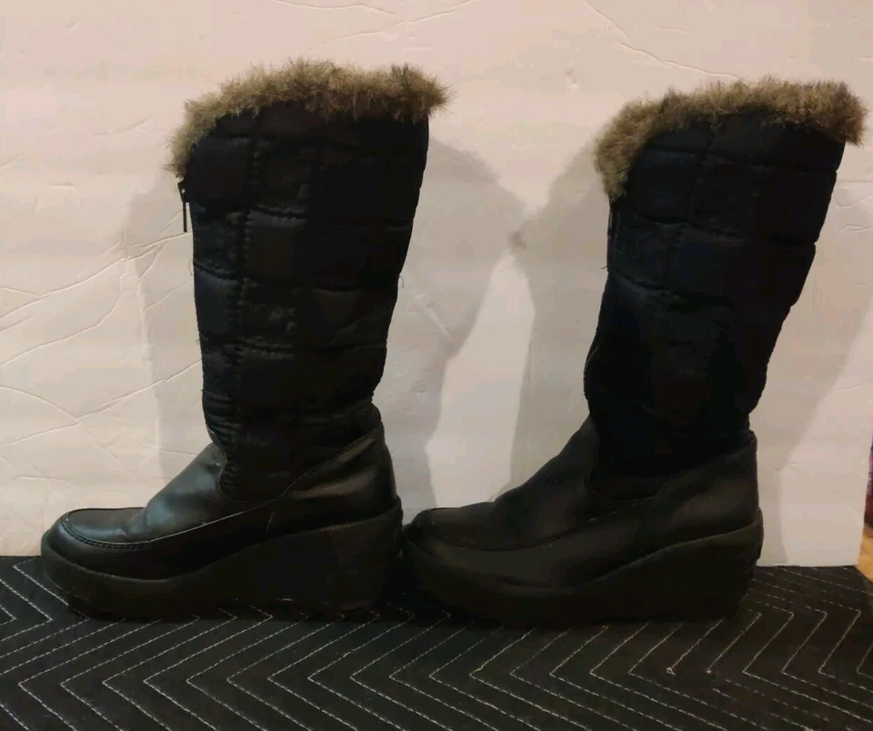 Juicy Couture Botas de Invierno Acolchadas de Piel Sintética Alta para Nieve para Mujer EE. UU. 9 Foto 4 de 4