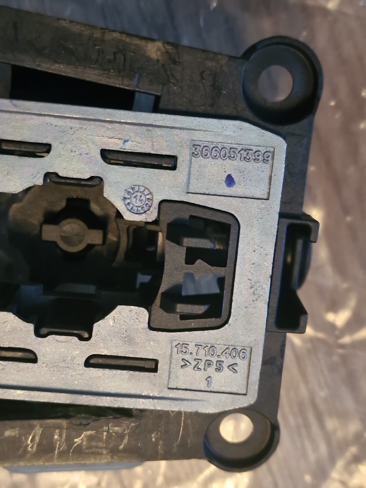 Vauxhall ASTRA H Mk5 OS Driver Side Front Exterior Door Handle  