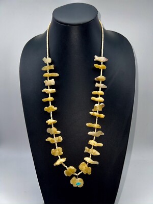 Native  American Zuni Carved Flourite Fetish Necklace Signed By Tyler Quam (d.)