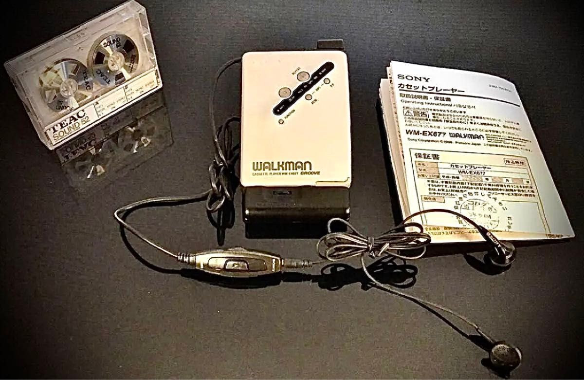 SONY WALKMAN WM-EX677　良品 SONY Walkman WM-EX677 Portable Cassette Tape Player Silver