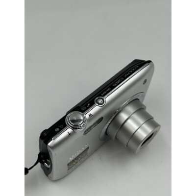 Nikon Digital Camera Coolpix S2800 20.1MP Black. Tested And