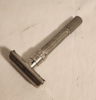 Vintage Gillette Slim Adjustable Razor