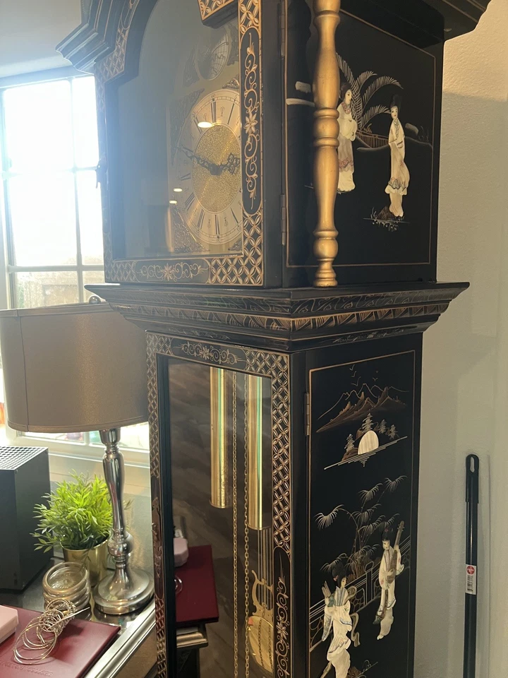 Reloj abuelo asiático vintage de laca negra  Foto 2 de 4