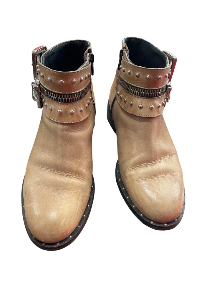 Botines Charles David Chief mujer cuero topo tachonado talla 8,5 SKU 8864 Foto 3 de 4