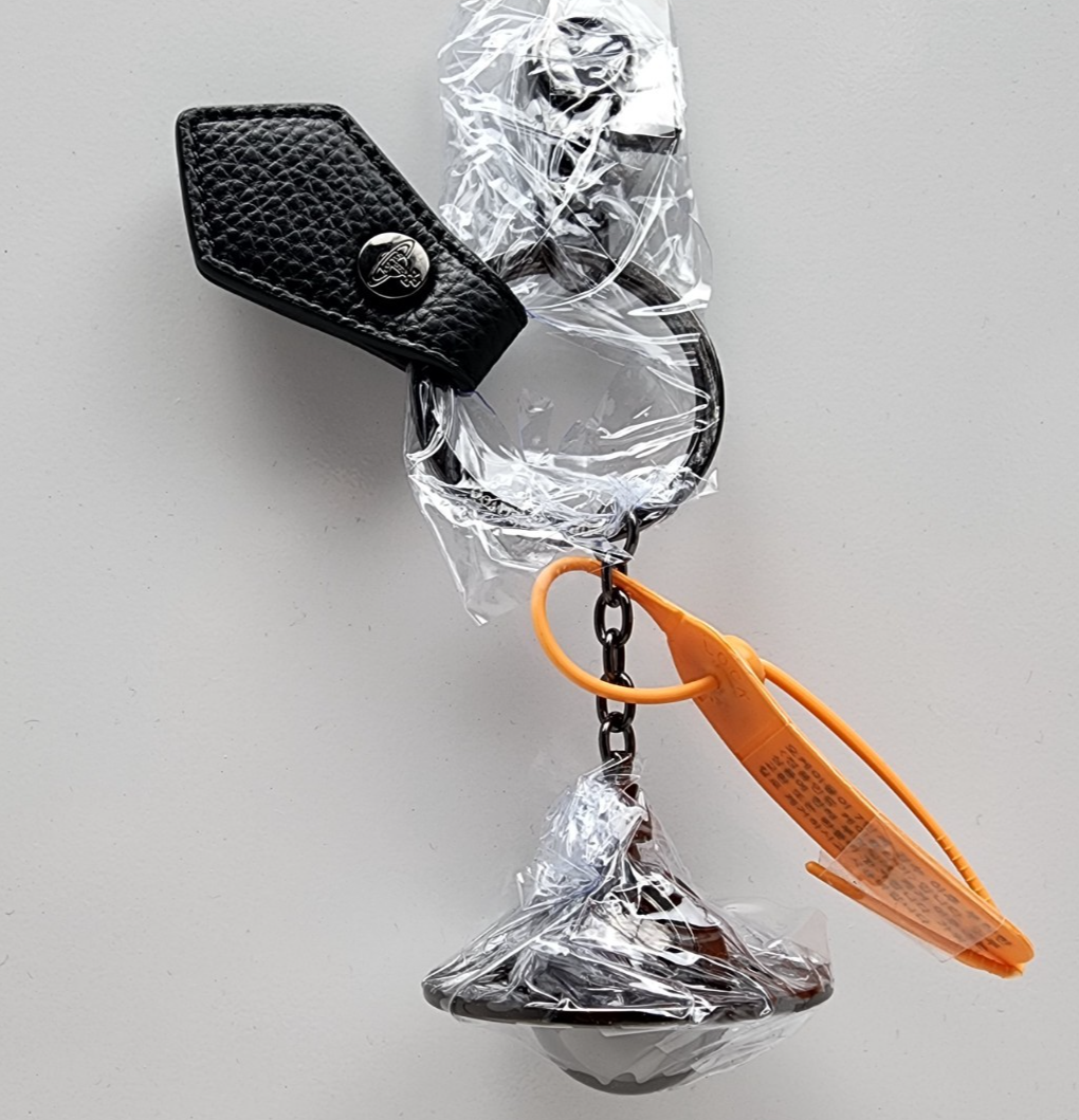 Vivienne Westwood Black 3D ORB GUNMETAL Key Ring Black Leather