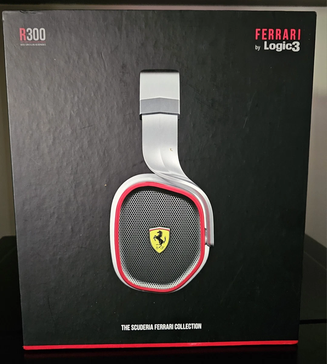 フェラーリ ヘッドホン Ferrariの公式ライセンスを取得したゲーマー向けヘッドセット「T
