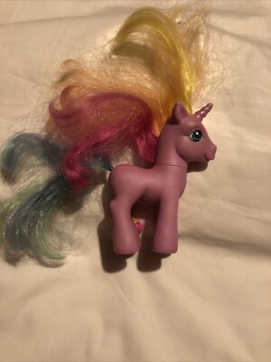 My Little Pony G3 2007 3D Heart Symbol Rarity Unicorn Rainbow Hair Pink Sparkle