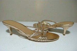 sigerson morrison kitten heel flip flop
