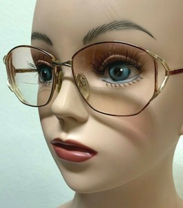 eyeglasses not made by luxottica
