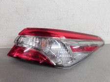 2018 2020 TOYOTA CAMRY XLA RIGHT SIDE TAIL LIGHT