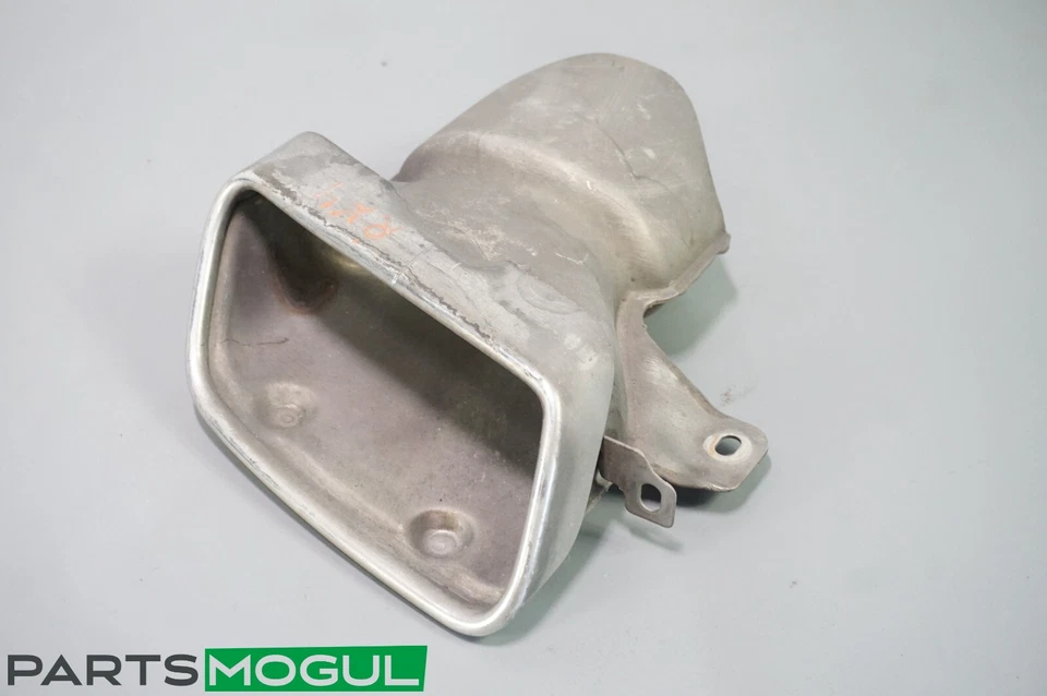 10-13 MERCEDES BENZ W212 E CLASS PASSAGEIRO TRASEIRO DIREITO PONTA SILENCIADOR FABRICANTE DE EQUIPAMENTO ORIGINAL - Imagem 2 de 4