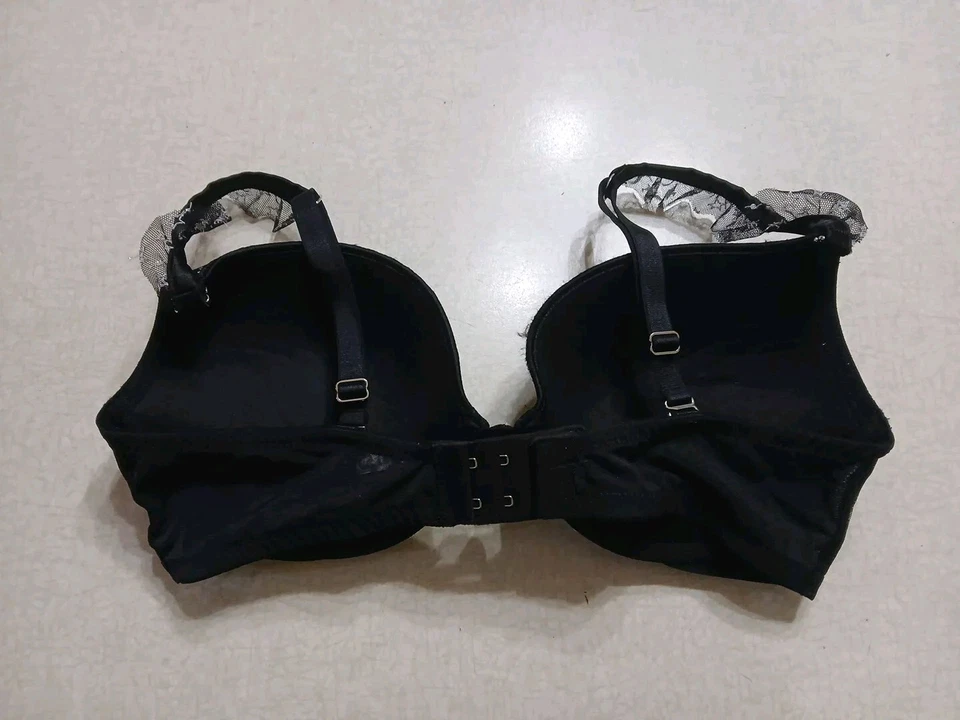 Sujetador push up Victoria's Secret 34D negro plata estrellas Foto 2 de 4