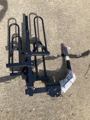 CURT Tray-Style Bike Rack Hitch Mount 1.25" Receiver 2-Bike Carrier w/ Hardware - Picture 2 of 4