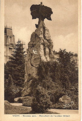 Vichy, New Park, Denkmal für Flieger Gilbert - unbespielt 1920er Jahre - Gouttefangeas