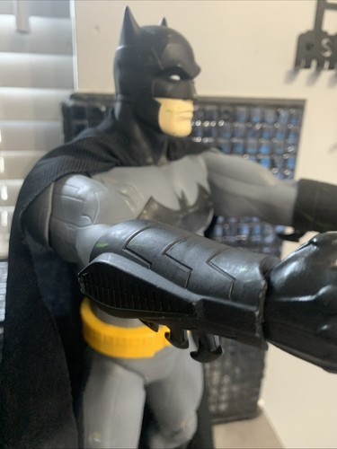 DC Comics Jakks Pacific Inc 2014 Batman Figure 19" With Cape - Picture 9 of 11