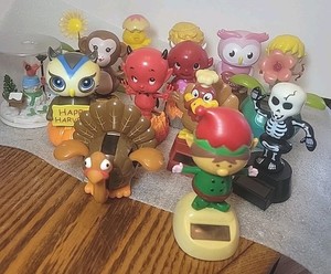 Lot of 15 Dancing Solar Powered BobbleHeads Animal Themed Holiday Lot A