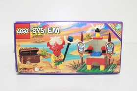 LEGO Pirates Islanders &ndash; 6236 &ndash; King Kahuka w/ Box and Instructions &ndash; 1994