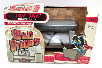 Rob Dyrdek Wild Grinders Jay Jay Skate Board Spot Couch Grind Damaged Box