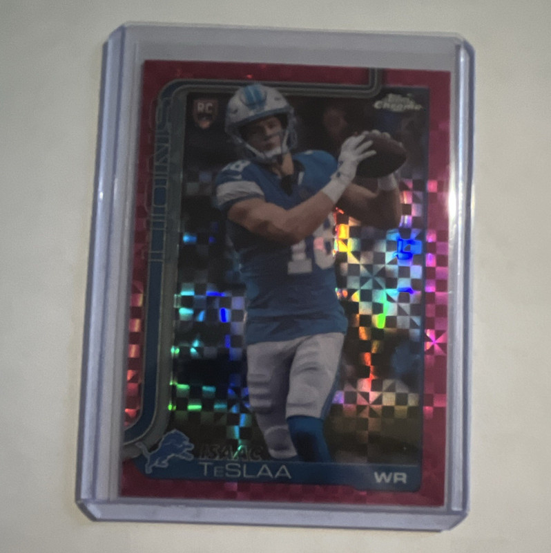 Topps 2025 Chrome Isaac Teslaa Detroit Lions Rookies Pink X-Fractor