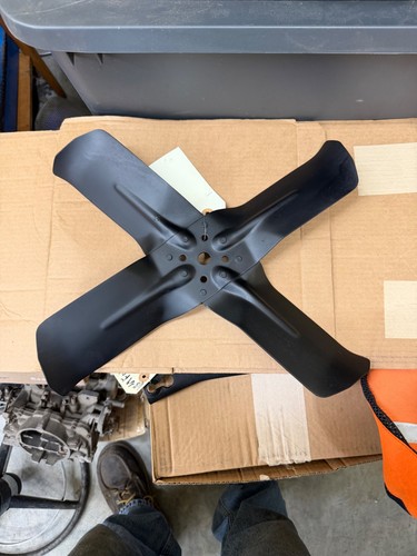 CHRYSLER DODGE PLYMOUTH 18 INCH 4 BLADE FAN MOPAR ORIGINAL EQUIPMENT