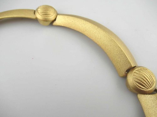Signed Monet Vintage Brushed Gold Tone Runway Statement Necklace - Picture 5 of 11
