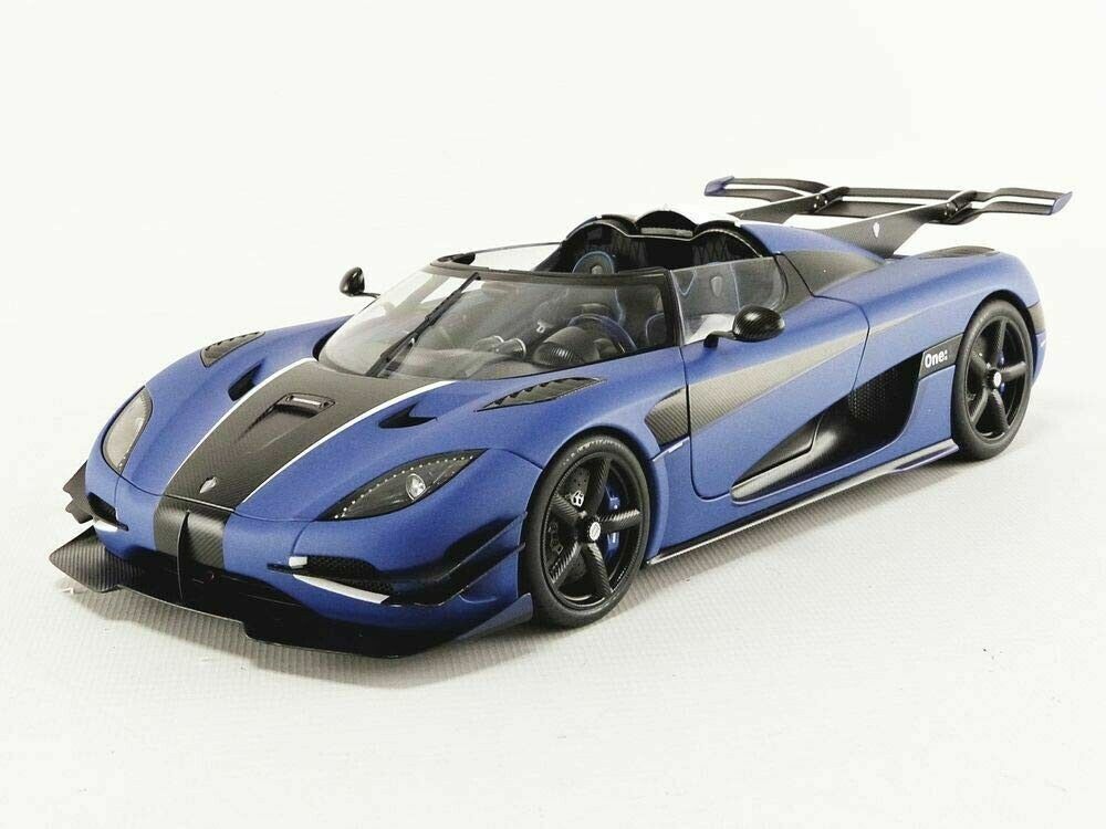 NEW AUTOart 1/18 black white Car Figure Koenigsegg One 1