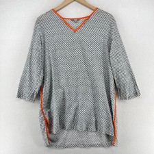 JOHN ROBSHAW x UNIQLO Split V-Neck Geometric Woven Cotton Gray