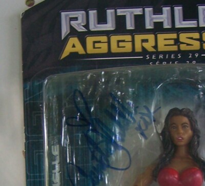 sex doll candice Sarah Michelle Gellar Keeps a Candice Bergen 'Sex Doll' in Her Dressing  Room (Video) main image 1