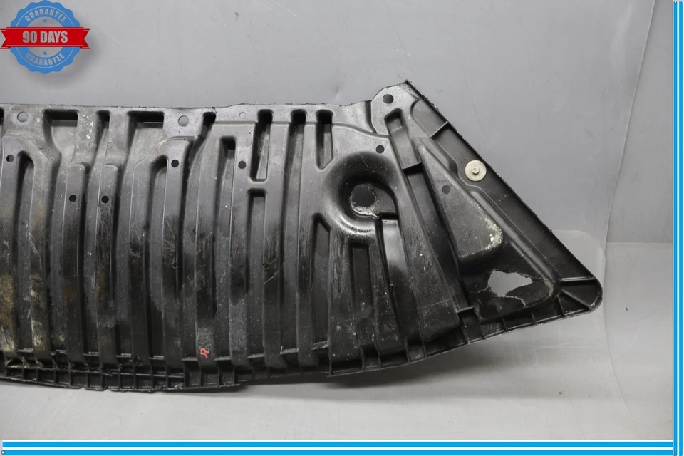 08-15 Protector contra salpicaduras de guardabarros inferior delantero del motor Mercedes W204 C300 C350 C250 OEM Foto 3 de 4