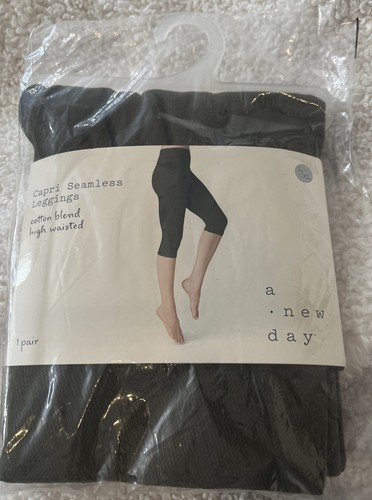 A New Day Damen Leggings Größe Large XL hoher Bund Capri nahtlos Armeegrün