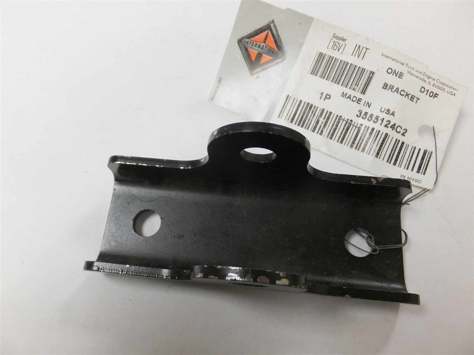 3555124C2 NEW OEM INTERNATIONAL HOOD STOP REAR SHOCK MOUNTING 