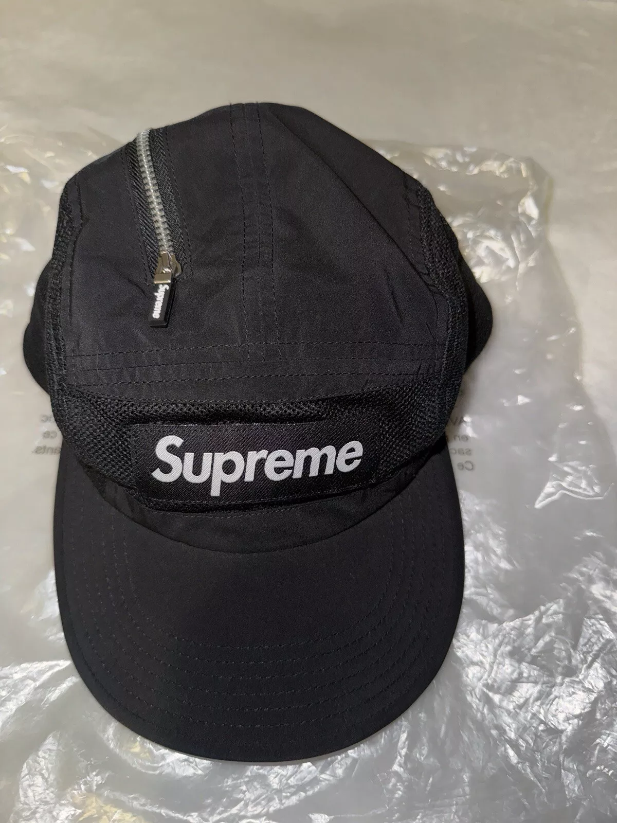 Casquette de camp en maille zippée suprême (FW20)