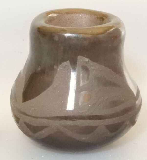 Santo Domingo Pueblo N.M. Blackware Miniature Pot by Angelita