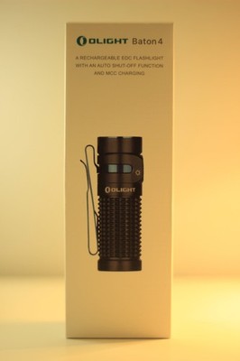 Olight Baton 4 schwarz 1300 Lumen Taschenlampe mit Akku
