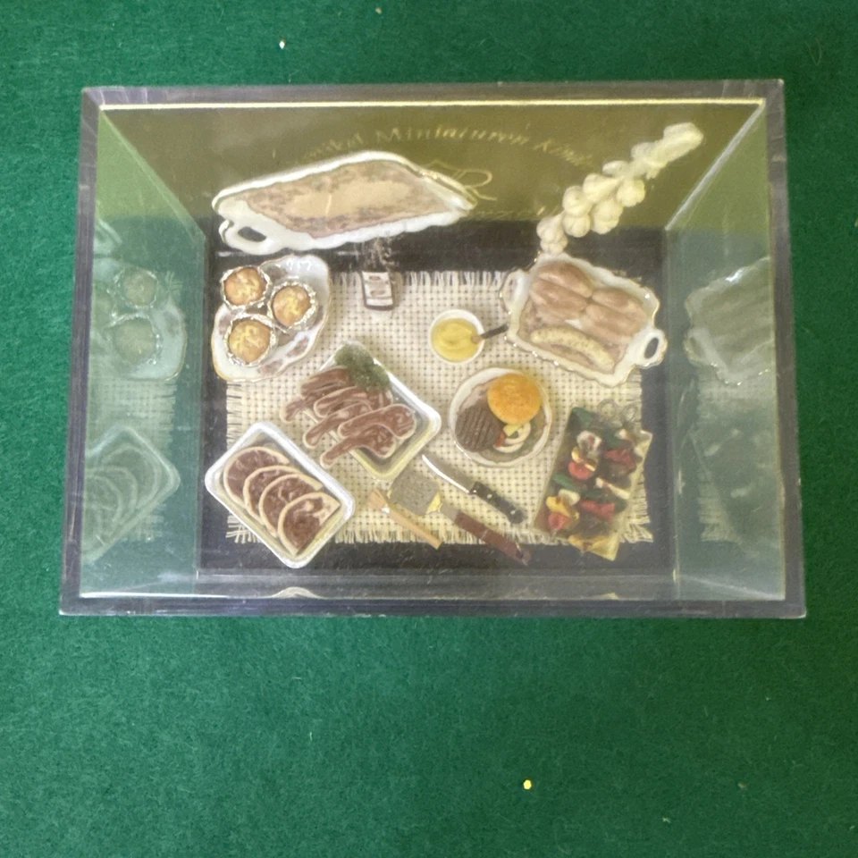 Miniaturas de porcelana Reutter Alemanha • Cena de exibição de alimentos em estojo de acrílico - Imagem 3 de 4