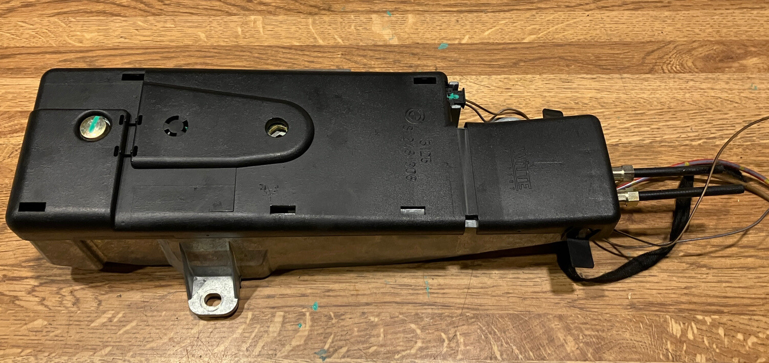 01-06 BMW E46 Convertible Rear Top Tonneau Cover Deck Lid Latch 