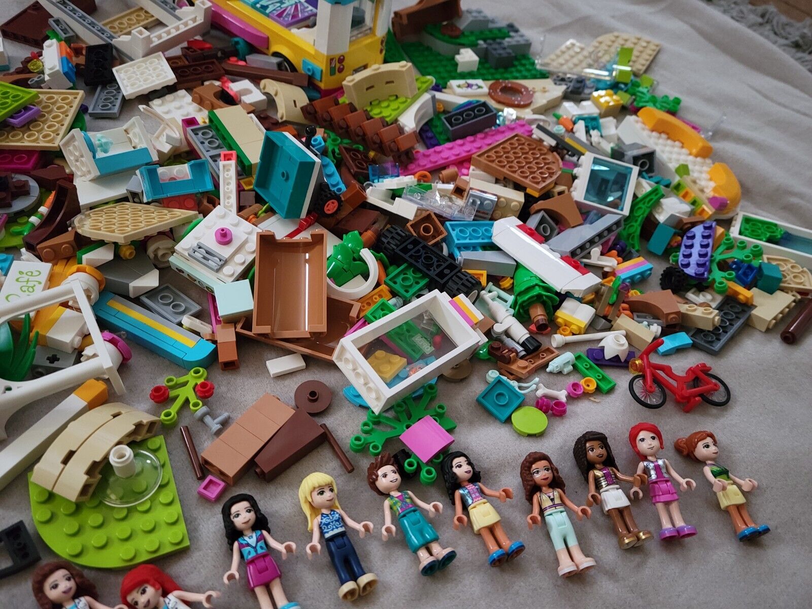 Lego Friends (20th Century Kid Style) by DeadpoolTheDeviant on