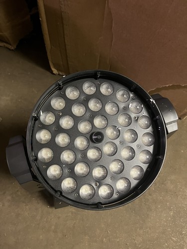 Vevor ZOOM MOVING HEAD LIGHT / TESTED & WORKING - Picture 2 of 14