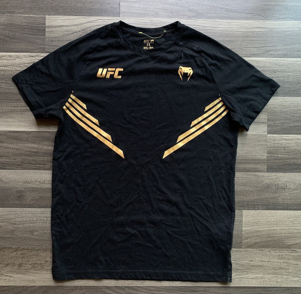 UFC Venum Black Short Sleeve T-Shirt Cobra EUC Womens Small