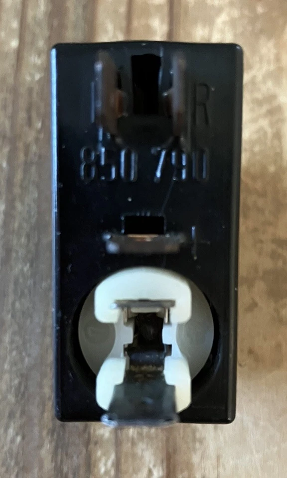 Vintage 1972 SAAB 99 Hazard Light Switch ( SWF S500 395 ) - Image 4 of 4