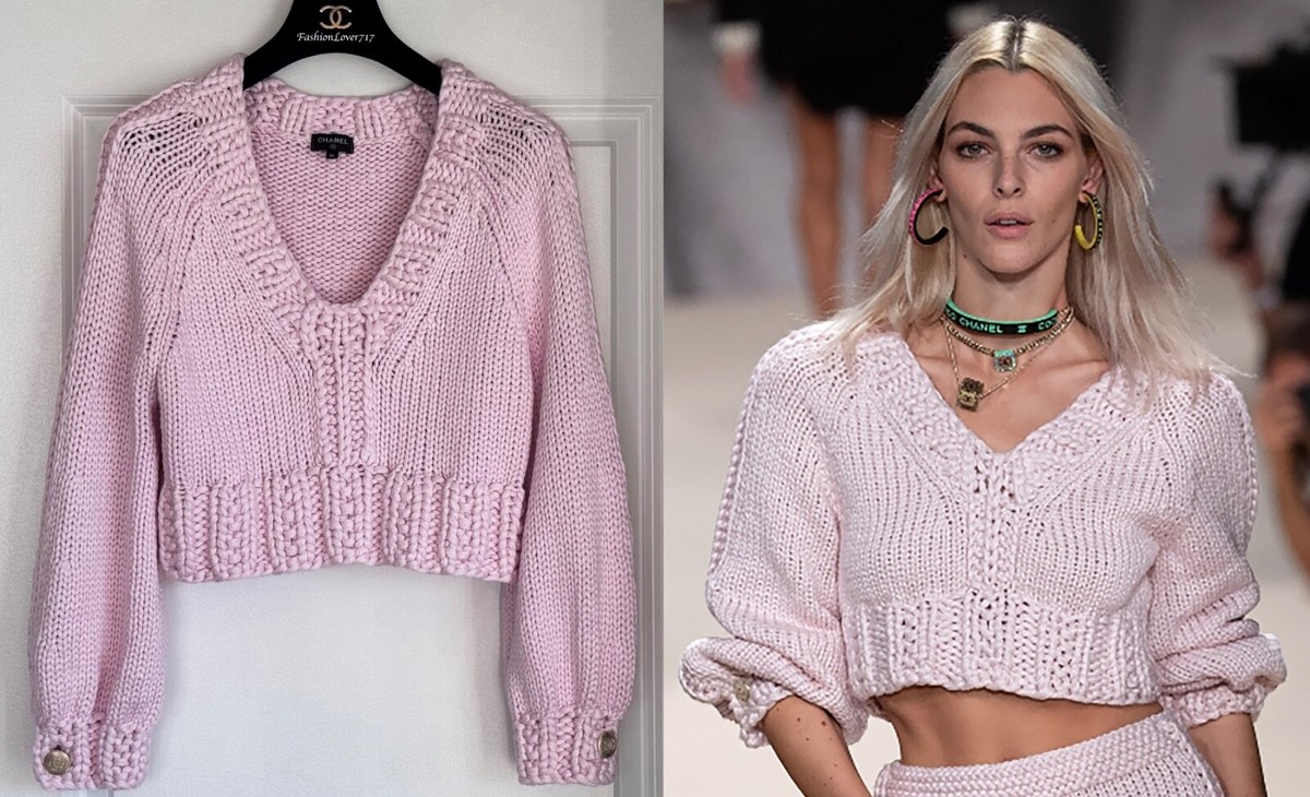 シャネル ロゴボタン付き イエローニット 22S CHANEL LIGHT PINK GOLD CC BUTTONS PULLOVER KNIT CROP