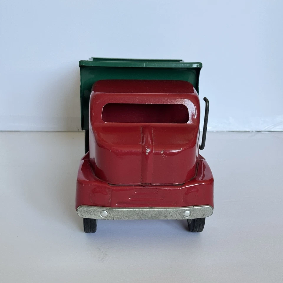 Tonka Dump Truck Red And Green Scale 1:18 - Image 4 of 4