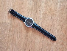 Armbanduhr Uhr Classic mit schwarzem Lederarm...