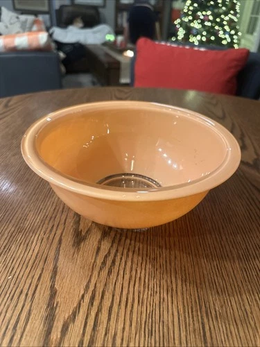 Pyrex Nesting Glass 323 Mixing Bowl 1.5L Peach Clear Bottom Corning 22 USA