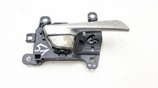 HYUNDAI TUCSON TL MK3 DOOR HANLE FRONT RIGHT DRIVER SIDE 2016